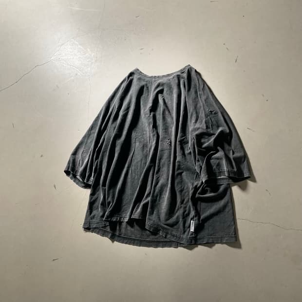KZ ATELIER Distressed Raglan tee