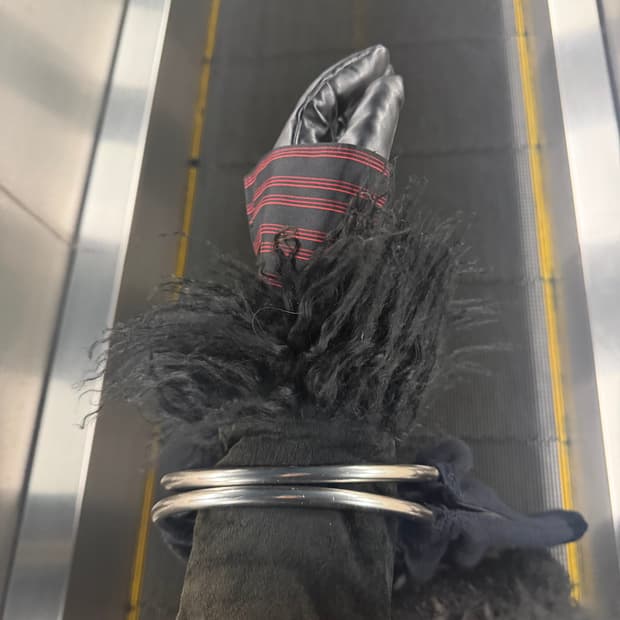 구찌 2006ss 프리다 지아니니 세타실크 레드 스트라이프 셔츠