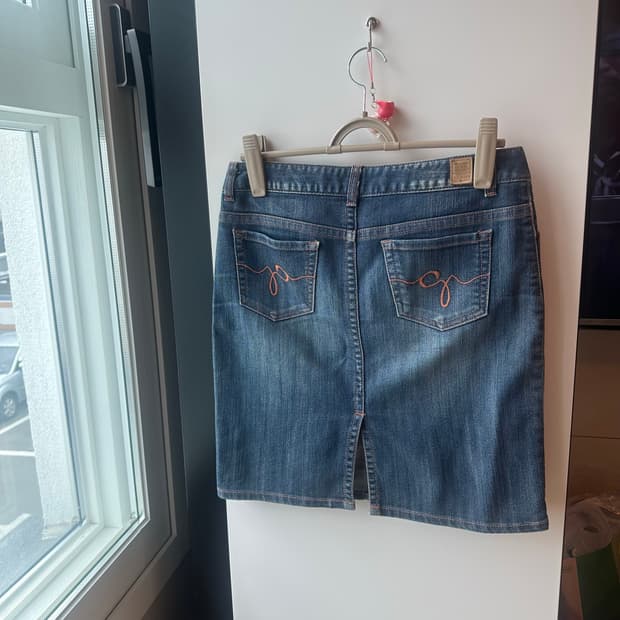 Guess 게스 모리걸 오렌지 스티치 데님 미디 스커트
