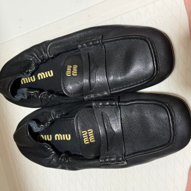 미우미우 루슈 나파 가죽 로퍼 플랫 38사이즈