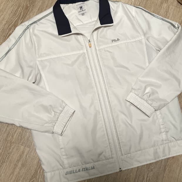 휠라 화이트 실버 바람막이 자켓