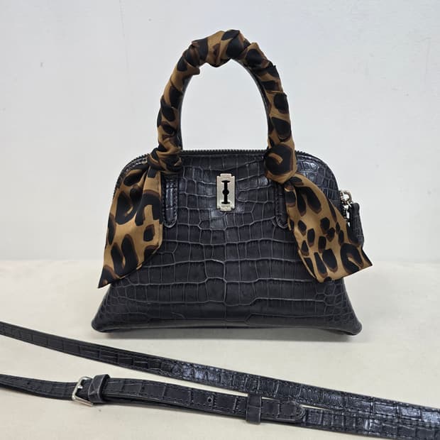 분크 토크 하프문 피콜로 딥 다크 그레이