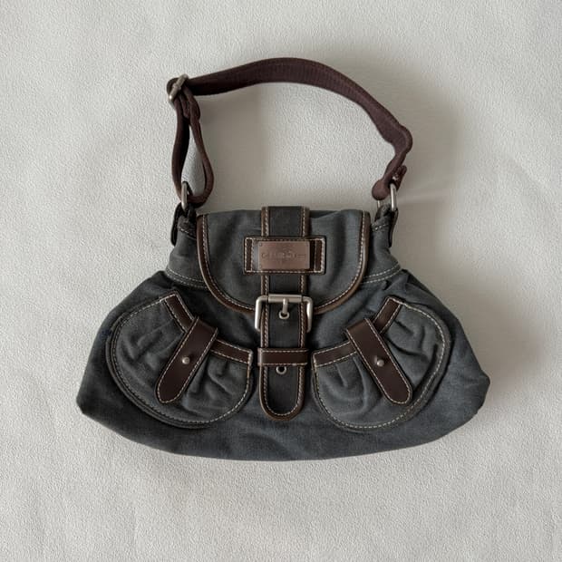 켈빈클라인(Calvinklein) Y2K 숄더백