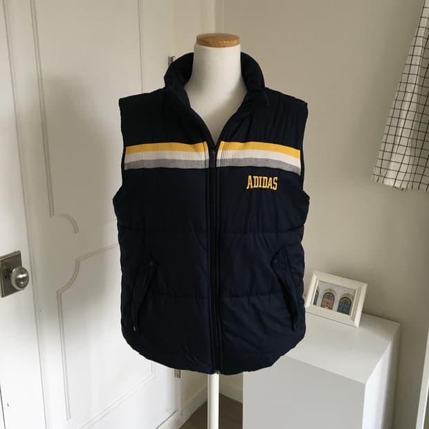 아디다스 패딩조끼 네이비