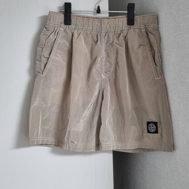 스톤아일랜드 나일론메탈 팬츠