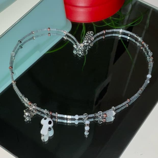 버섯 참 목걸이