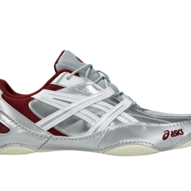 아식스 하이퍼싱크 그레이 퓨어 실버