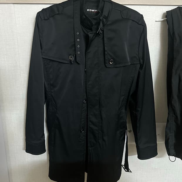 EDWIN 블랙 코트 