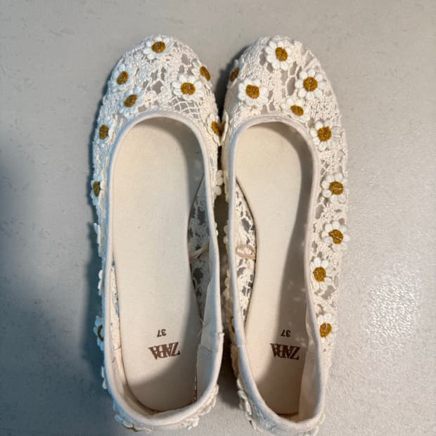 Zara 플랫슈즈 240