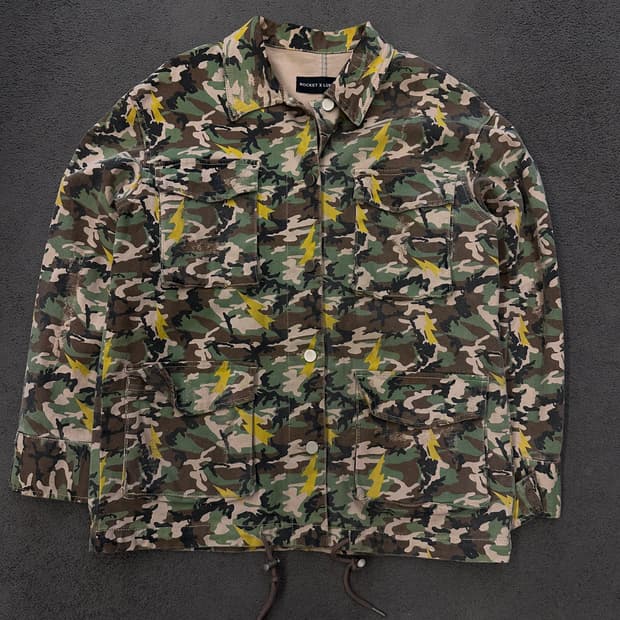 로켓 x 런치 카모플라쥬 자켓 처분 