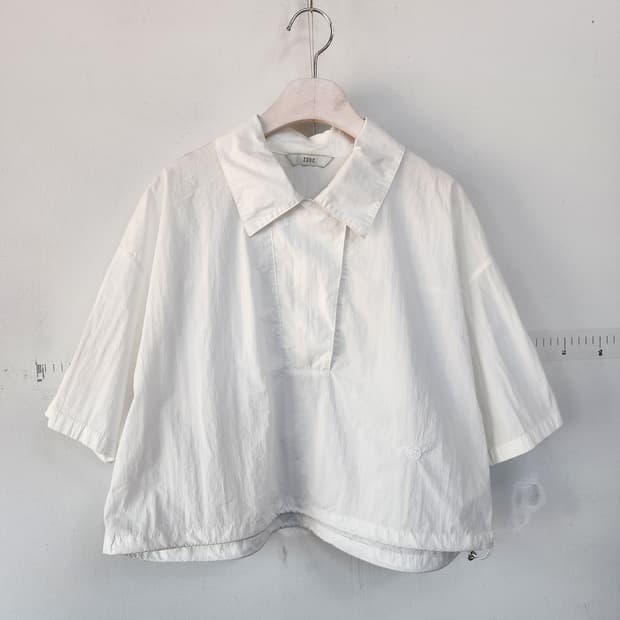  ZOOC  화이트 블라우스