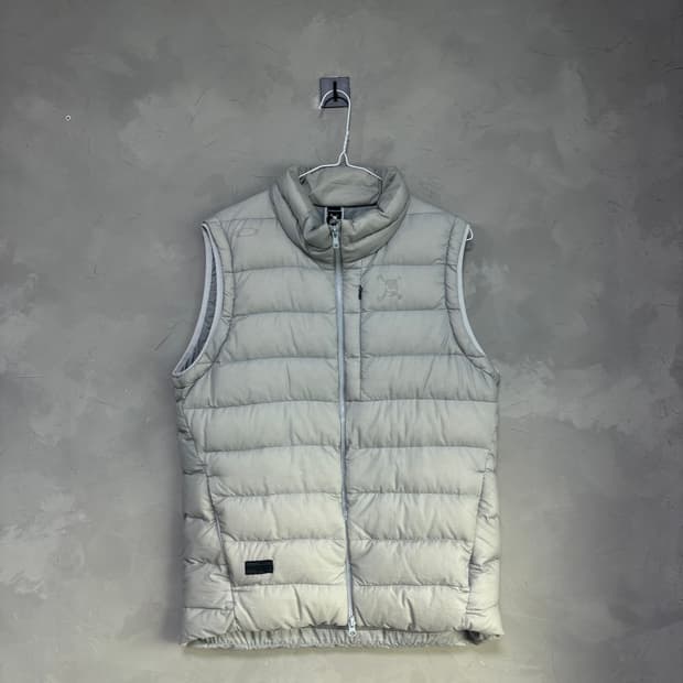 오클리 경량 패딩조끼 카키 그레이