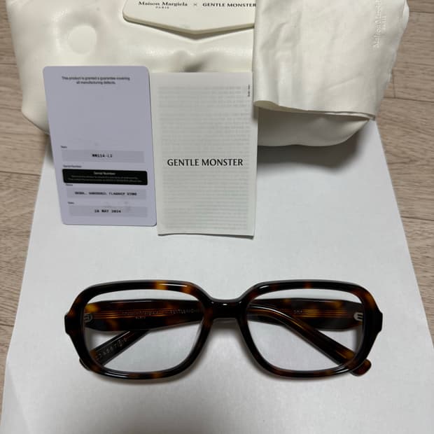 젠틀몬스터x메종마르지엘라 MM114 L2 팝니다.