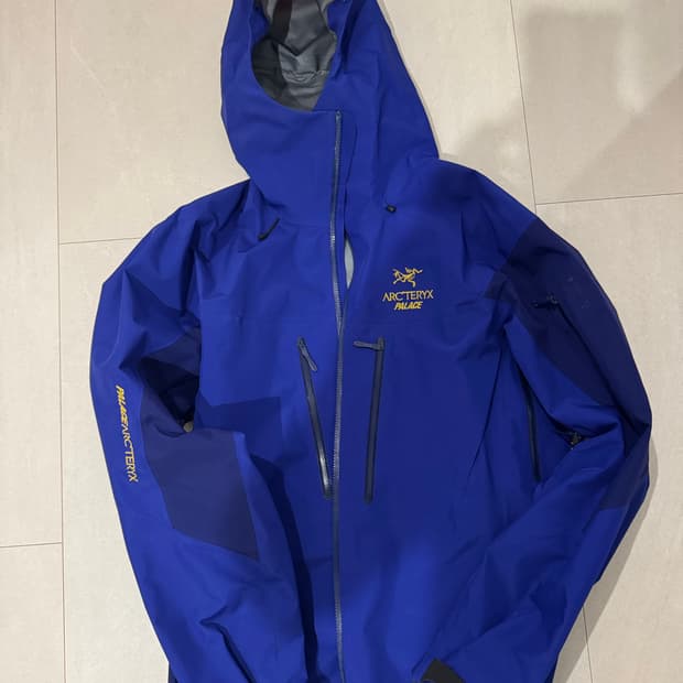 팔라스 x 아크테릭스 알파 SV자켓