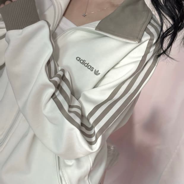 🐰아디다스 베켄바우어 유일 매물 화이트 말차카키 삼선 베이지 트랙탑🤍