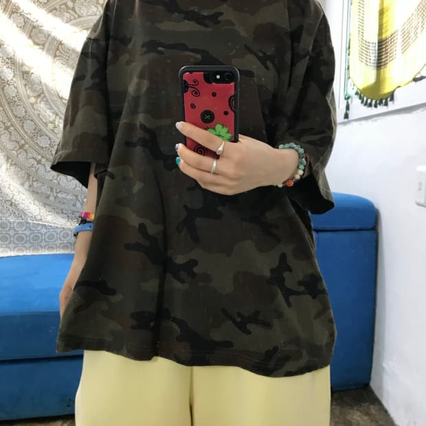 에이치엔엠 H&M 릴렉스드핏 카모 반팔 티 (Z1465)