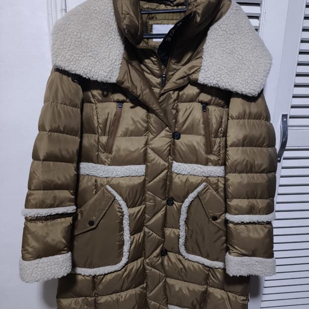 여105 와이드앵글 패딩코트