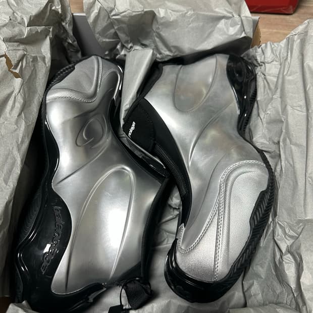 [43] 발렌시아가 바스켓볼 스니커즈