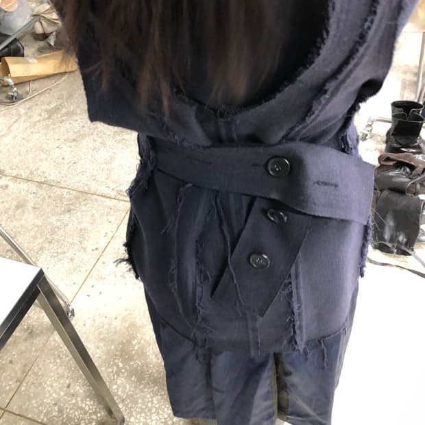 에드워드 커밍 로우 엣지 베스트