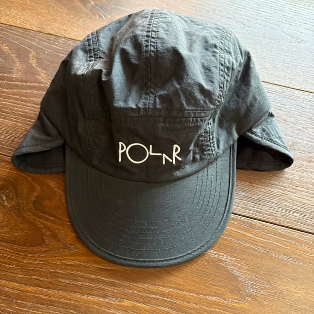 Polar 귀덮개 모자
