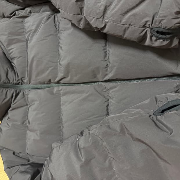 해칭룸  버건디 숏패딩