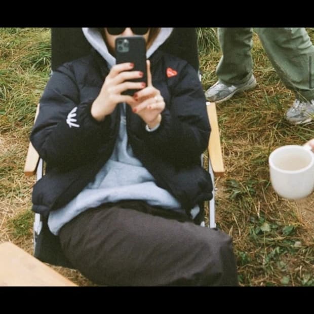 마뗑킴 더뮤지엄비지터 콜라보 베를린 패딩 s