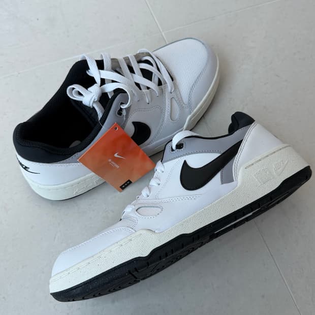 나이키 풀 포스 로우 화이트 블랙