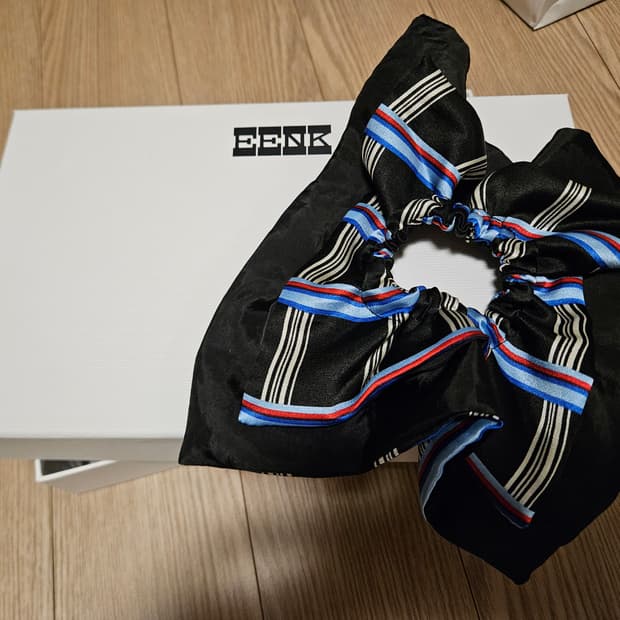 잉크 EENK 실크 100 스카프 스크런치(헤어끈)