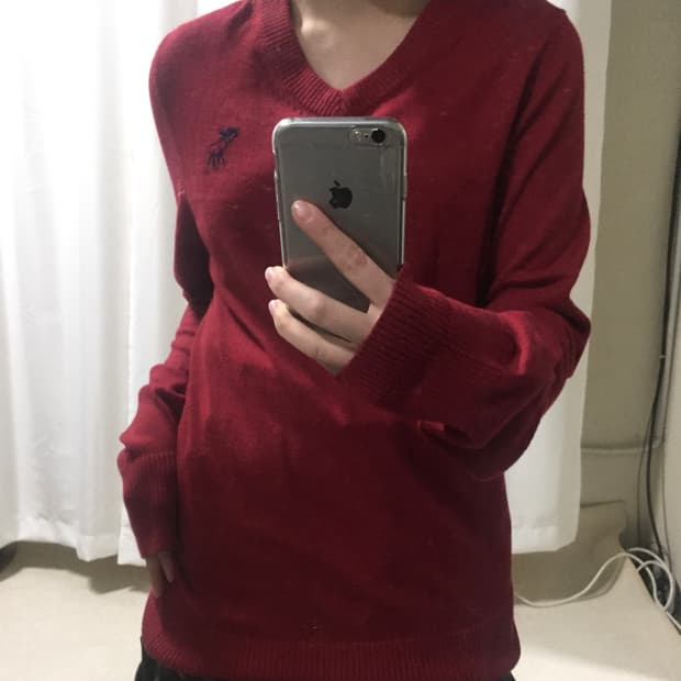 아베크롬비 버건디 레드 브이넥 니트