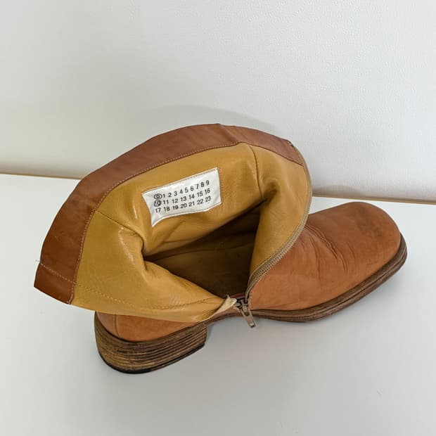 [42] 마르지엘라 아티저널 2002SS 스퀘어투 부츠