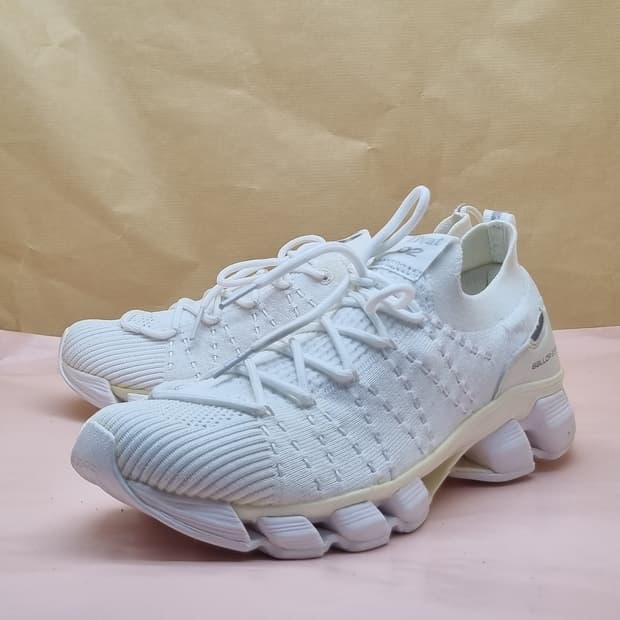 벨럽 티밥트 런닝화 255-260