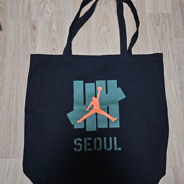 언디핏 X 조던 서울 토트백 블랙 
