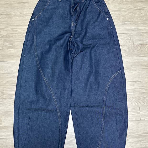 웨이비니스 오블리크 커브드 데님 팬츠 인디고 1 사이즈