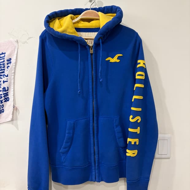 5. 홀리스터 후드집업