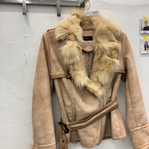 레더 트리밍 스웨이드 하프 무스탕