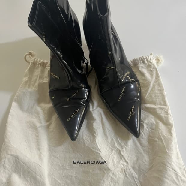 발렌시아가 로고 앵클 부츠