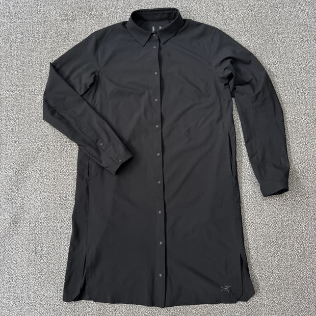 아크테릭스 콘텐타 롱 슬리브 셔츠 드레스