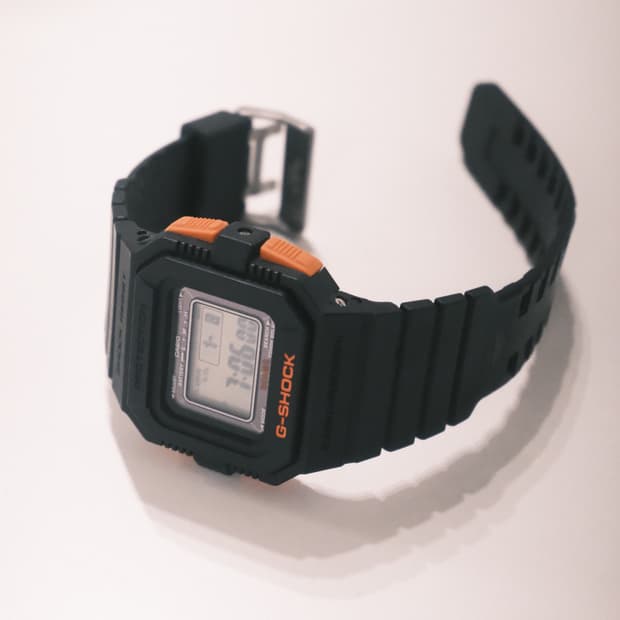 지샥 빔즈 g-shock 30주년 콜라보 g-5500be