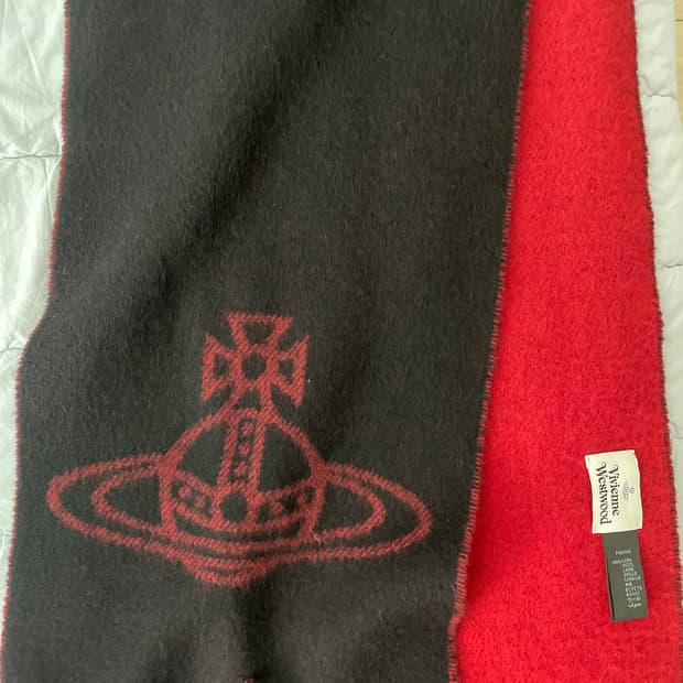 비비안웨스트우드 목도리