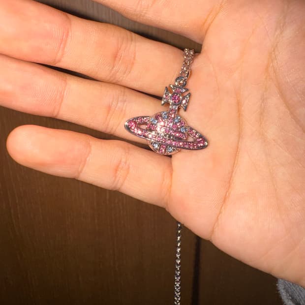 비비안 웨트스우드 목걸이