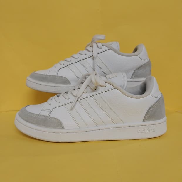 남녀공용 아디다스 그랜드 코트 SE 운동화 (245)