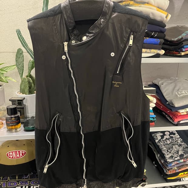 언더커버 레더베스트