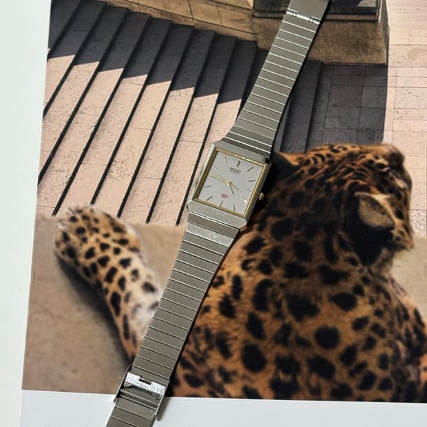 70s Seiko 5 tank quartz rare