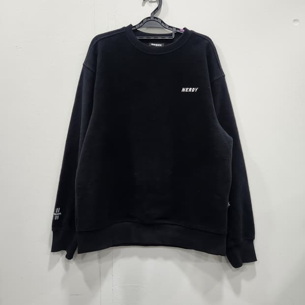 널디 겉감 부들부들 재질의 맨투맨 여성 S~M사이즈 오버핏