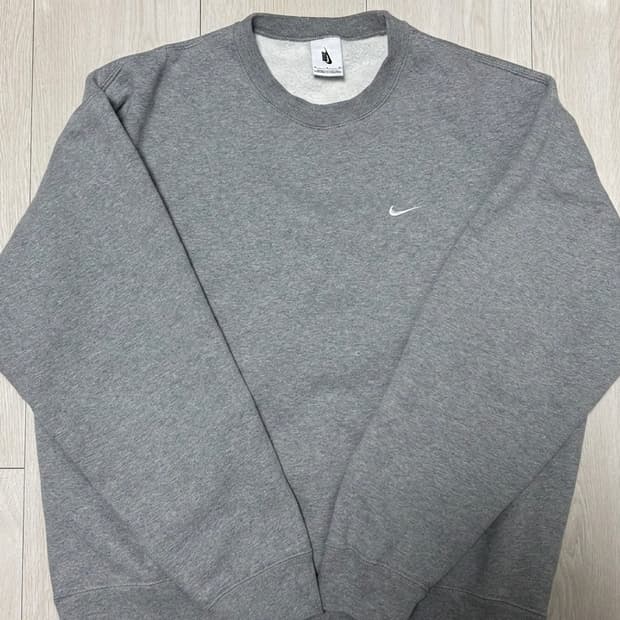 나이키 솔로 스우시 맨투맨 M (US/EU)