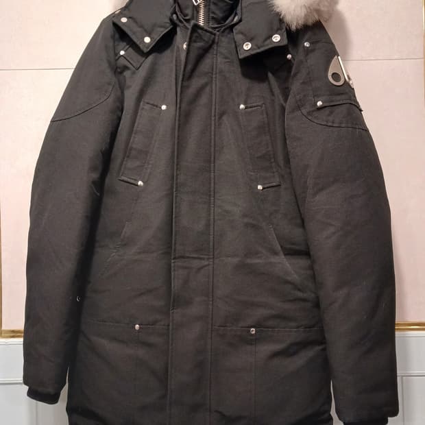 무스너클 정품 여성 패딩 S 사이즈