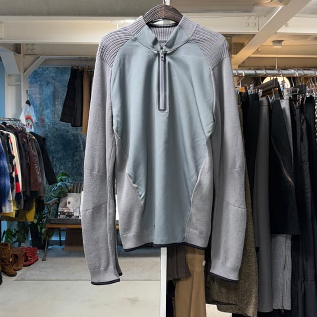 아디다스 테크 하프집업 니트