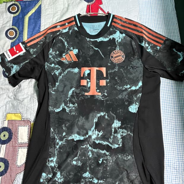 아디다스 바이에른 뮌헨 유니폼 L