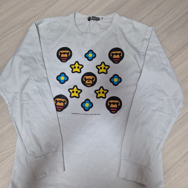 베이프 마일로 모노그램 롱 슬리브