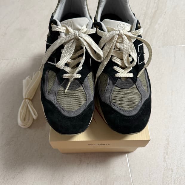 뉴발란스 990v2 블랙 트루카모 275